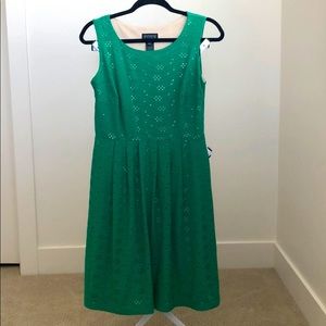 Green sleeveless dress